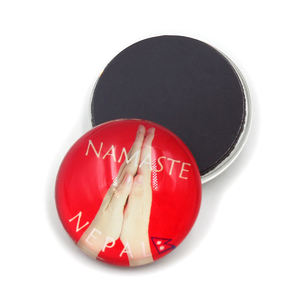 Logo d'impression personnalisé <span class=keywords><strong>le</strong></span> <span class=keywords><strong>moins</strong></span> <span class=keywords><strong>cher</strong></span> cristal magnétique Europe du nord autocollant aimant de réfrigérateur en verre personnalisé - Product Image 6