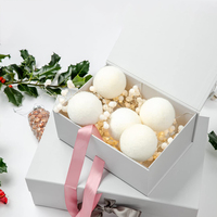 Boîte cadeau magnétique de luxe haut de gamme avec ruban pour emballage cosmétique, logo personnalisé, boîte en papier rigide pliable avec aimant