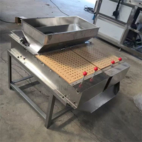 Éplucheur sec industriel de peau rouge d'arachide rôtie d'épluchage de peau de noisette enlevant la machine