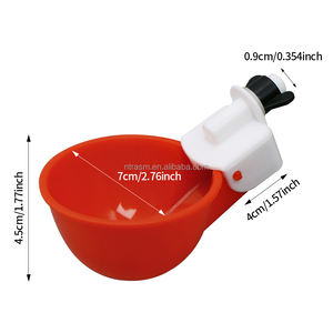 Abreuvoir automatique <span class=keywords><strong>pour</strong></span> volailles de ferme rouge et bleu avec bol à boire en plastique <span class=keywords><strong>pour</strong></span> <span class=keywords><strong>oiseaux</strong></span>, poulets et canards - Product Image 4