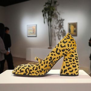 2024 haute qualité Logo personnalisé chaussures pour femmes bout carré faux crin de cheval Mary Jane pompes bloc talon personnalisé conception léopard - Product Image 2