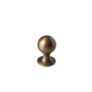Pomo Redondo de Latón Antiguo para Muebles, Tirador Metálico de Fácil Apertura o Cierre, Diseños Personalizables, Pomos Vintage Antioxidantes - Product Image 1