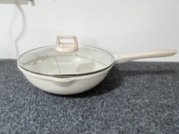 Boreine Batterie de Cuisine Antiadhésive 7 Pièces Beige Casserole de Luxe en Métal Poignées en Bakélite Écologique Fond Plat Prix Cuisine Maison