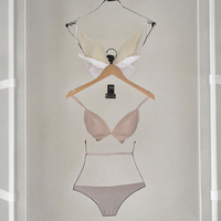 Porte-maillots en bois sculpté, finition laquée brillante, présentoir en forme de corps avec crochets pour bikinis, soutiens-gorge et sous-vêtements