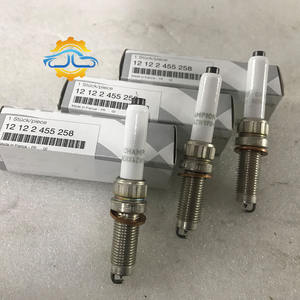 Bougies <span class=keywords><strong>d</strong></span>'<span class=keywords><strong>allumage</strong></span> Iridium 12122455258 de haute qualité pour des performances optimales pour <span class=keywords><strong>BMW</strong></span> X5 G05 X3 G01 X7 G07 série 3 G28 état neuf - Product Image 4