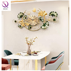 Horloge murale intérieure en fer moderne et simple Tenture murale en feuille de Ginkgo muette Horloge décorative murale en métal doré Art déco <span class=keywords><strong>plante</strong></span> - Product Image 4