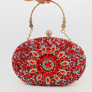 Sac à main de soirée en soie scintillant orné de perles et de cristaux pour femme, idéal pour mariage et fête - Product Image 4