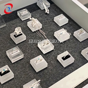 Tùy chỉnh <span class=keywords><strong>Acrylic</strong></span> đồ trang sức ngón tay Vòng hiển thị đứng Set cao cấp kệ trưng bày - Product Image 1