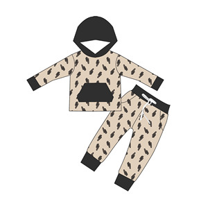 طقم قطعتين من قماش التيري الفرنسي للأطفال والفتيات الصغيرات، هودي وبنطلون رياضي بياقة دائرية - Product Image 1