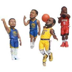 魅惑的なコレクション：NBAアクションフィギュアの世界へ飛び込もう！