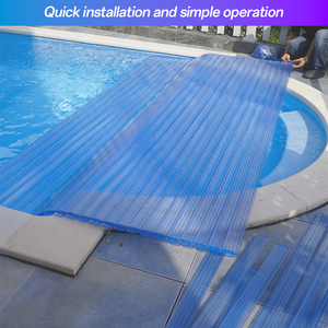 Cubierta de <span class=keywords><strong>persiana</strong></span> de rodillo flotante para <span class=keywords><strong>piscina</strong></span> exterior de tamaño personalizado hecha de material de <span class=keywords><strong>policarbonato</strong></span> duradero - Product Image 5