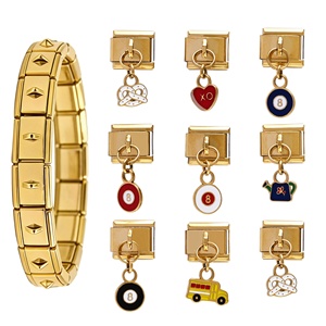 Venta al por mayor de dijes italianos de acero inoxidable chapados en oro de 18K, dijes de pan, coche y corazón, colgantes italianos para pulseras y joyería - Product Image 1