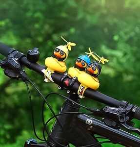Prix d'usine : Jouets promotionnels pour moto et vélo, incluant klaxon canard jaune, casque anti-vent et libellule en <span class=keywords><strong>bambou</strong></span> - Product Image 2