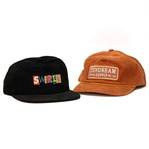 Casquettes Snapback en velours côtelé avec logo personnalisé tissé, visière légèrement incurvée, casquettes non structurées avec cordon - Product Image 1