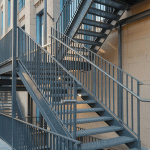 Rampe d'<span class=keywords><strong>escalier</strong></span> extérieure en aluminium pour marches de terrasse et <span class=keywords><strong>protection</strong></span> d'escaliers extérieurs avec revêtement résistant aux intempéries - Product Image 3