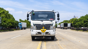 รถบรรทุกฉีดน้ำ Foton 12000L แบบปรับแต่งได้ พร้อมระบบฉีดน้ำด้านหน้า ด้านหลัง และด้านข้าง พร้อมช่องต่อสำหรับดับเพลิง - Product Image 2