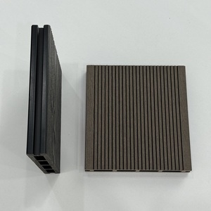 Pavimentazione per Esterni Personalizzata con Effetto 3D in Rilievo e Pavimento WPC Resistente agli Insetti per Esterni - Product Image 5