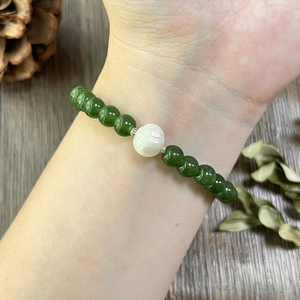 Bijoux élégants en pierre naturelle pour le calme et la positivité, breloque vintage en perles de jade de Taiwan pour Valentient - Product Image 5