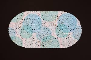 Tapis de bain YIJU en PVC antidérapant, à séchage rapide, lavable, auto-séchant, avec trous de drainage pour douche et baignoire, design varié et personnalisable - Product Image 3