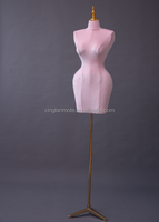 Mannequin en mousse plastique ajustable pour femme grande taille Shining Star 047, position debout, pour la couture
