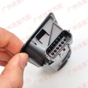 Luz de Matrícula Trasera para Honda CRV UR-V, 34100 TXE H02, Tipo Empotrado, Distancia entre Orificios de 175 mm - Product Image 2
