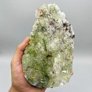 Magnifique spécimen minéral en cluster de cristal d'apophyllite naturelle pour la méditation Reiki, les collectionneurs de minéraux et la décoration intérieure - Product Image 4