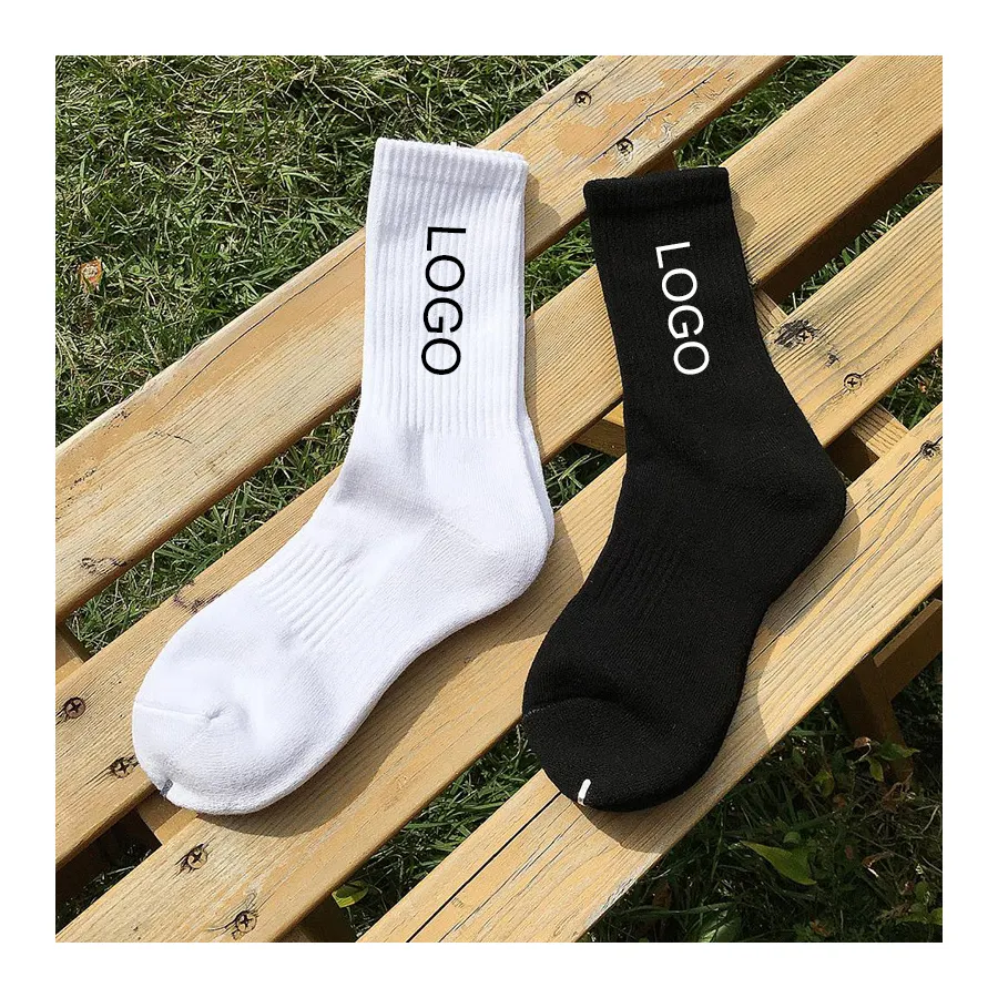 Low Moq Customized Logo Design Crew Cotton Thickened Athletic Socks For Men And Women