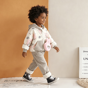 Completo Casual Autunno Inverno per Ragazze: Giacca con Cappuccio e Zip con Stampa Coniglio e Pantaloni in Maglia Felpati con Polsini in <span class=keywords><strong>Pile</strong></span> - Product Image 2