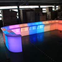 Comptoirs de bar commerciaux éclairés par LED, aspect élégant, produits rotomoulés