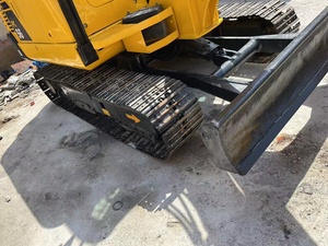 Excavatrice KOMATSU PC56, poids en ordre de marche de 5 tonnes, moteur avec godet de terrassement d'une capacité de 0,12 m³, équipement de construction d'occasion - Product Image 5