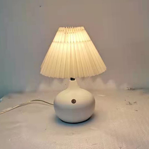 Lámpara de Mesa de Tela Plegada, Lámpara de Noche de Cerámica Táctil Regulable, Lámpara de Mesa de Noche Blanca Cremosa para Dormitorio, Sala de Estar, Estudio - Product Image 2