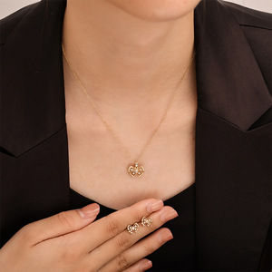Conjunto de joyería fina con colgante de lazo, collar y pendientes de aleación de cobre con engaste de garras para uso diario - Product Image 4