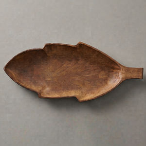 Assiette de service en bois faite à la main, en forme de feuille, design minimaliste poli, élégante, accessoire de cuisine et de table. - Product Image 4