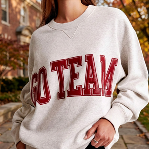 Sudadera de cuello alto forrada para mujer, con bordado, cálida, de ajuste clásico, de felpa, para otoño, precio mayorista económico - Product Image 1