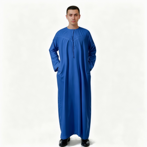 Túnica islámica de oración para hombre, de cuello redondo, manga larga, ligera, transpirable y de color sólido. - Product Image 1