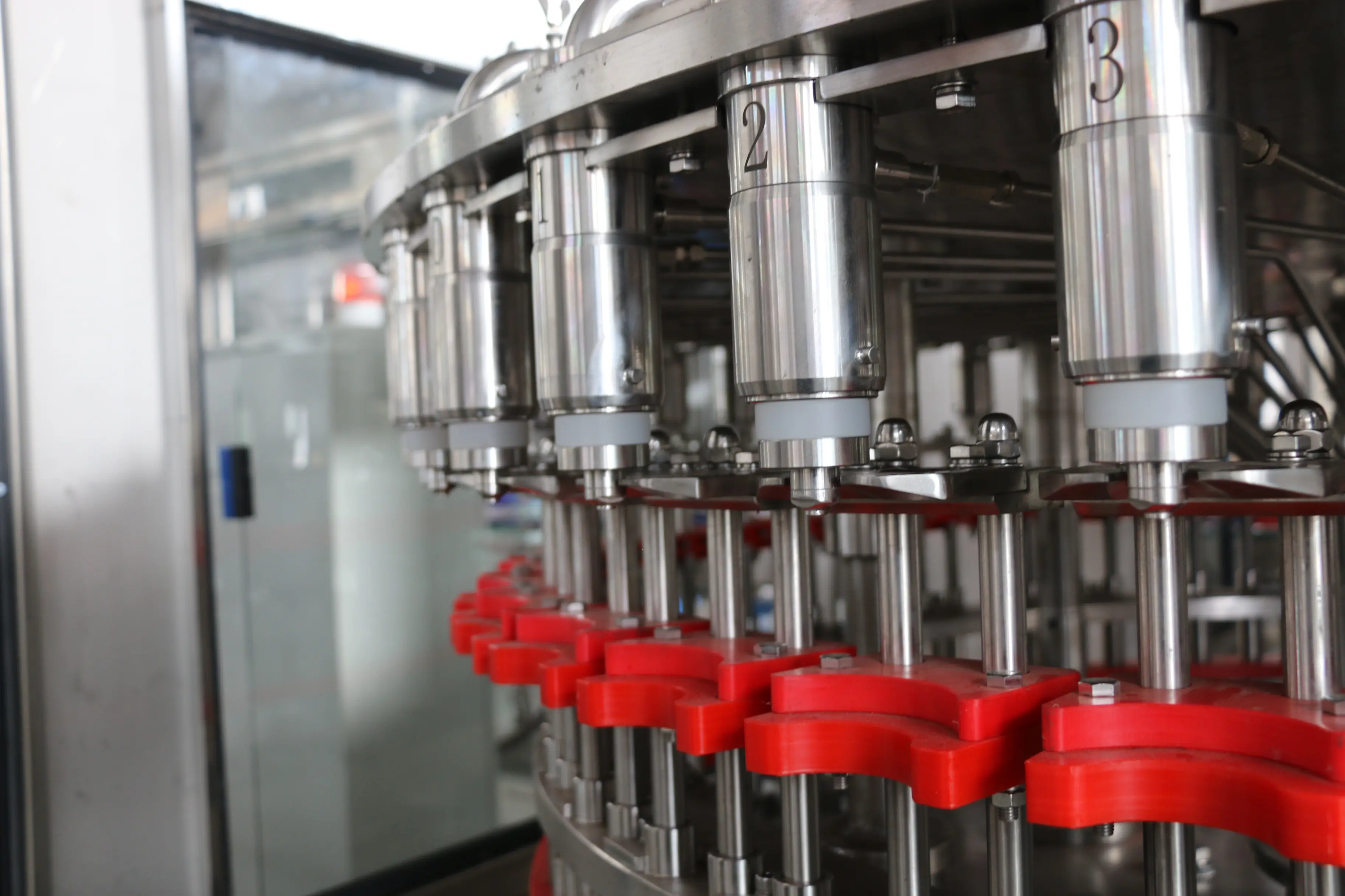Заводская поставка 3 в 1 полностью автоматическая машина для наполнения пластиковых бутылок фруктового сока чистой воды