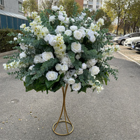 IFG Bestseller 80cm Künstliche Weiße Blumen mit Eukalyptus und Grünzeug Blumenball für Hochzeit Abschlussfeier Halloween Dekoration