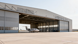 โรงเก็บเครื่องบินโครงสร้างเหล็กแข็งแรงทนทาน พร้อมใช้งานเป็นอาคารสำนักงาน ได้รับการรับรองมาตรฐาน CE - Product Image 2