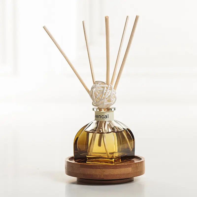 Marca privata senza fiamma olio essenziale di rattan fragranza decorazione per la casa fragranza aromaterapia Reed diffusore 50ml