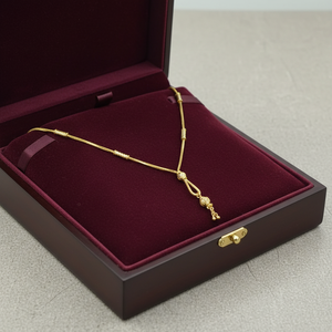 Collar Dokiyu con Diseño en Y de Oro Real de 22K, Multicapa, con Detalle de Cuentas en Dos Tonos, Colección de Joyería Fina para Mujer - Product Image 3