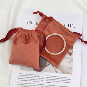Sac à cordon en velours épais orange-rouge, pochette cadeau en flanelle douce pour bijoux, cosmétiques, cadeaux de mariage, taille/logo personnalisés - Product Image 2