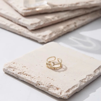 Plateau en marbre SAIDKOCC pour bijoux, nourriture et articles quotidiens, sculpture en pierre irrégulière, adapté pour le rangement à domicile, plateau de coiffeuse