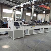 Scie à découper CNC automatique de 2000/4000/6000mm de long pour couper le bois massif de chêne