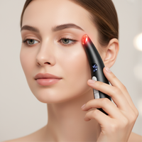 Mini masseur facial électrique portable anti-rides appareil de beauté des yeux avec vibration pour les soins des yeux et des lèvres