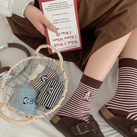 Chaussettes mi-mollet en coton pour femmes avec rayures brodées et contraste de couleur chien, nouvelles chaussettes longues
