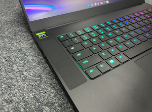Laptop para Juegos <span class=keywords><strong>Intel</strong></span> de Alta Calidad, <span class=keywords><strong>Razer</strong></span> Blade 15 Advanced RTX2070 (8GB) 240Hz Core I7-9750H 16GB RAM 15.6" SSD Windows 10 - Product Image 2