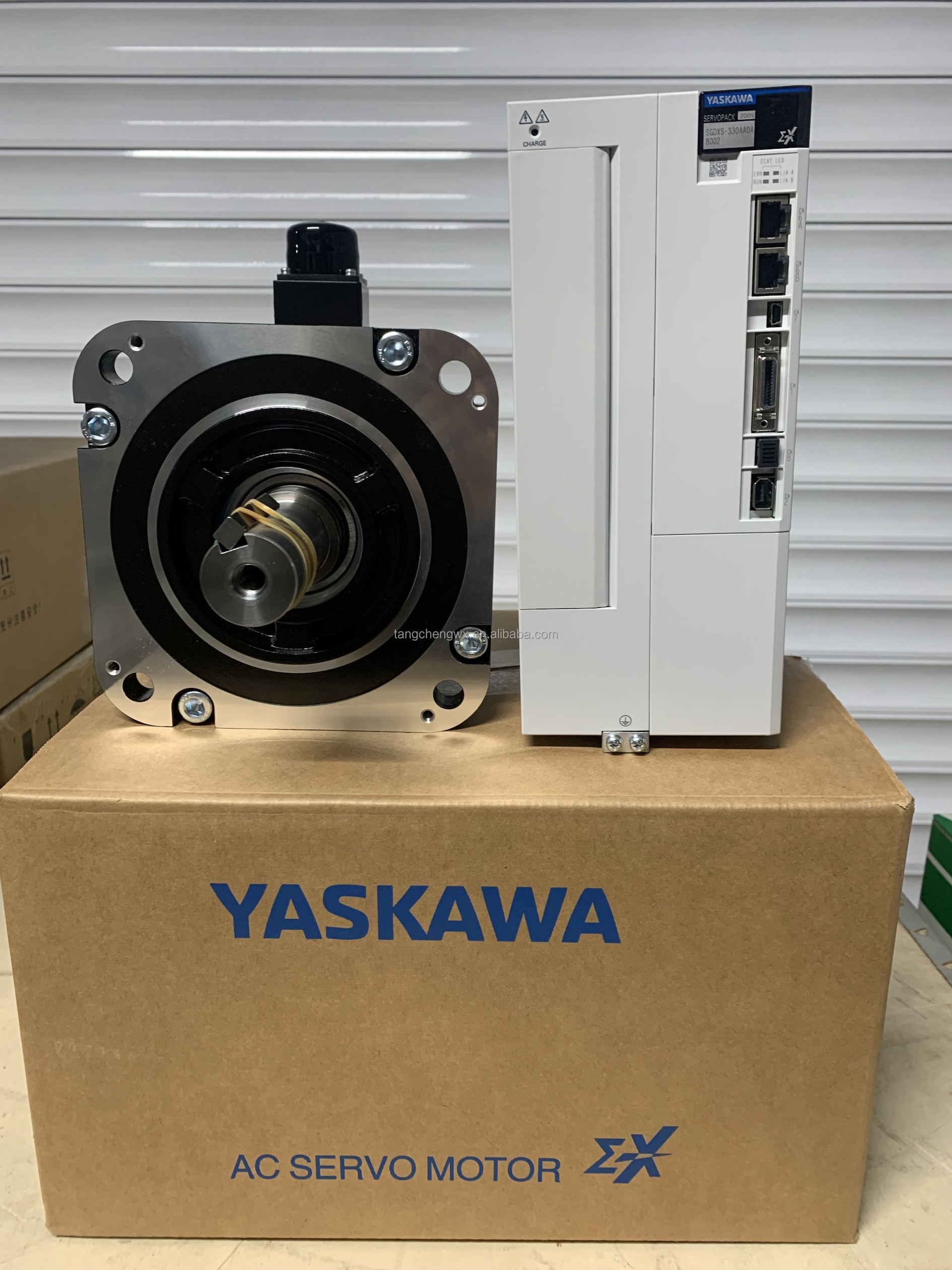 安川電機 3kw ACサーボモータ SGMXG-20AUA61C2+ドライバ SGDXS