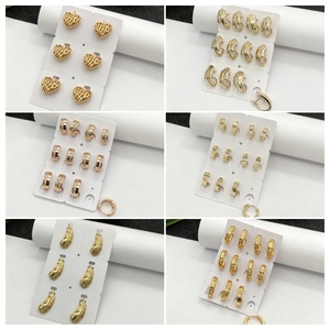 <span class=keywords><strong>Orecchini</strong></span> Xuping in oro 14K 18K 24K, <span class=keywords><strong>orecchini</strong></span> <span class=keywords><strong>a</strong></span> cerchio con grandi diamanti e cristalli, <span class=keywords><strong>orecchini</strong></span> <span class=keywords><strong>a</strong></span> <span class=keywords><strong>clip</strong></span> placcati oro 18K, <span class=keywords><strong>orecchini</strong></span> alla moda per donna - Product Image 4