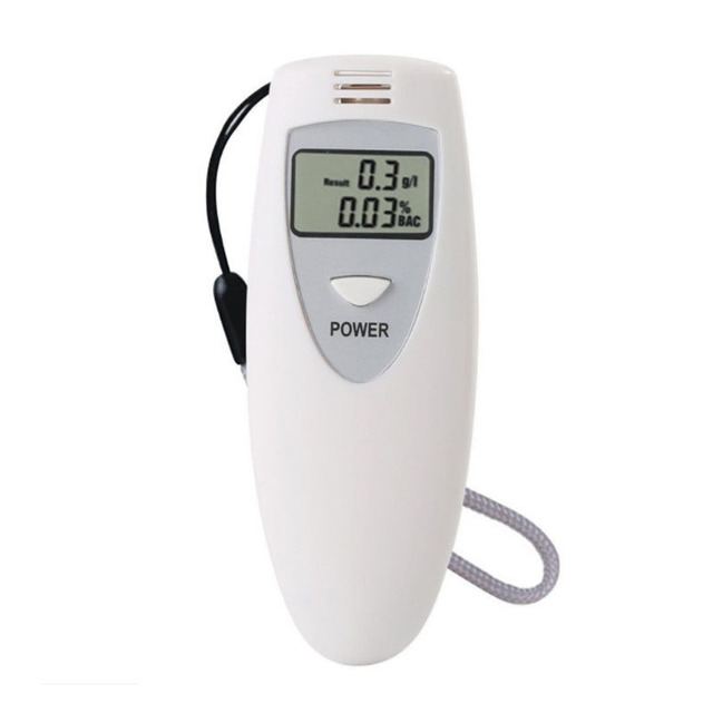 Professional Portable Breathalyzer Keychain Version LCD Display 0.05% BAC Accuracy AA Battery Operated CE RoHS Certified