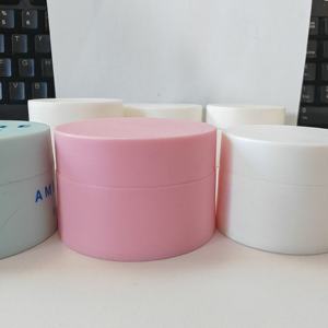 Vente en gros de pots cosmétiques en plastique PP noir à double paroi de 100 g pour crème de soin de la peau, pommade, bouchon à vis de haute qualité - Product Image 5